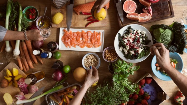 Miért beszéljünk evés közben?